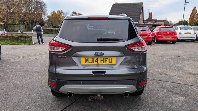 Ford Kuga 2.0 TDCi Zetec Powershift AWD Euro 5 5dr (2014) - Picture 8