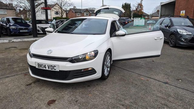 Volkswagen Scirocco 2.0 TDI BlueMotion Tech Euro 5 (s/s) 3dr (Nav) (2014) - Picture 2