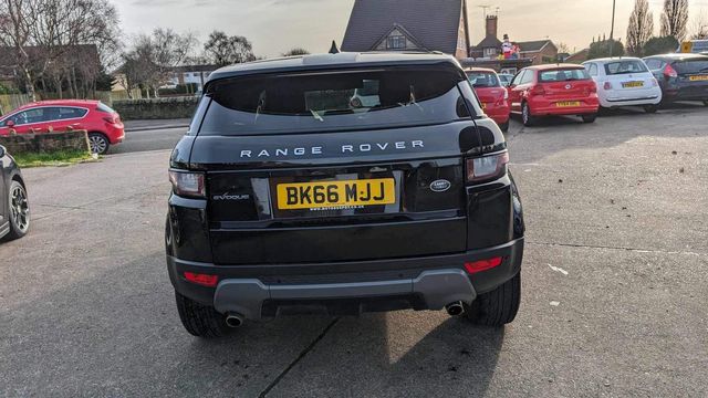 Land Rover Range Rover Evoque 2.0 TD4 SE Tech 4WD Euro 6 (s/s) 5dr (2016) - Picture 9