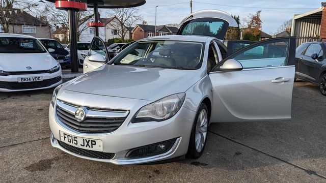 Vauxhall Insignia 2.0 CDTi ecoFLEX SRi Euro 5 (s/s) 5dr (2015) - Picture 23