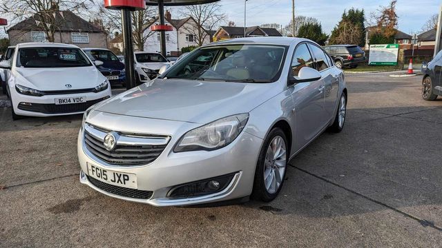 Vauxhall Insignia 2.0 CDTi ecoFLEX SRi Euro 5 (s/s) 5dr (2015) - Picture 4