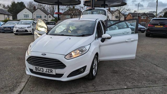 Ford Fiesta 1.0T EcoBoost Zetec Euro 5 (s/s) 5dr (2013) - Picture 20