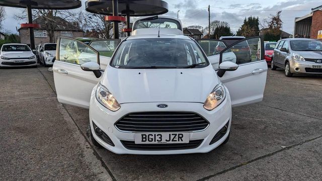 Ford Fiesta 1.0T EcoBoost Zetec Euro 5 (s/s) 5dr (2013) - Picture 21