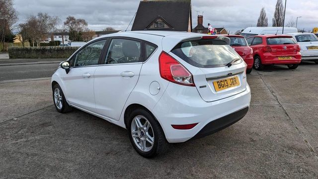 Ford Fiesta 1.0T EcoBoost Zetec Euro 5 (s/s) 5dr (2013) - Picture 8