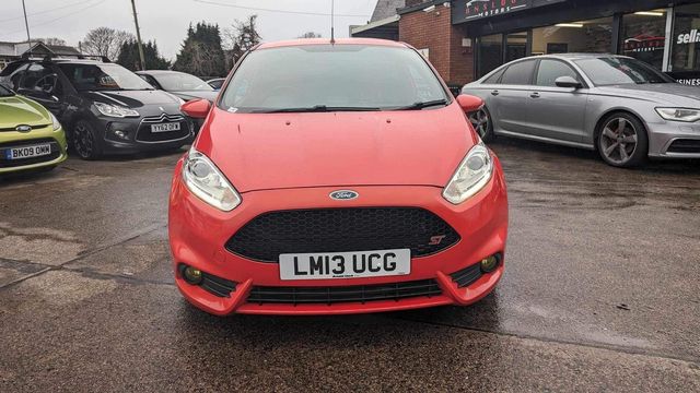 Ford Fiesta 1.6T EcoBoost ST-2 Euro 5 3dr (2013) - Picture 3