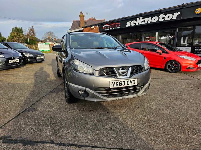 Nissan Qashqai 1.5 dCi 360 2WD Euro 5 5dr (2013) - Picture 2