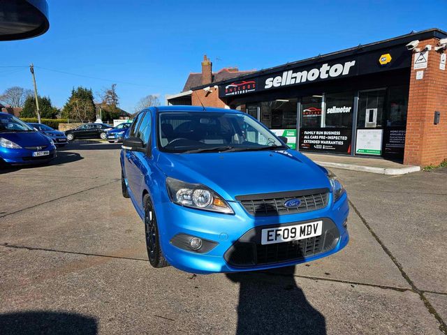 Ford Focus 1.8 Zetec S 5dr (2009) - Picture 2