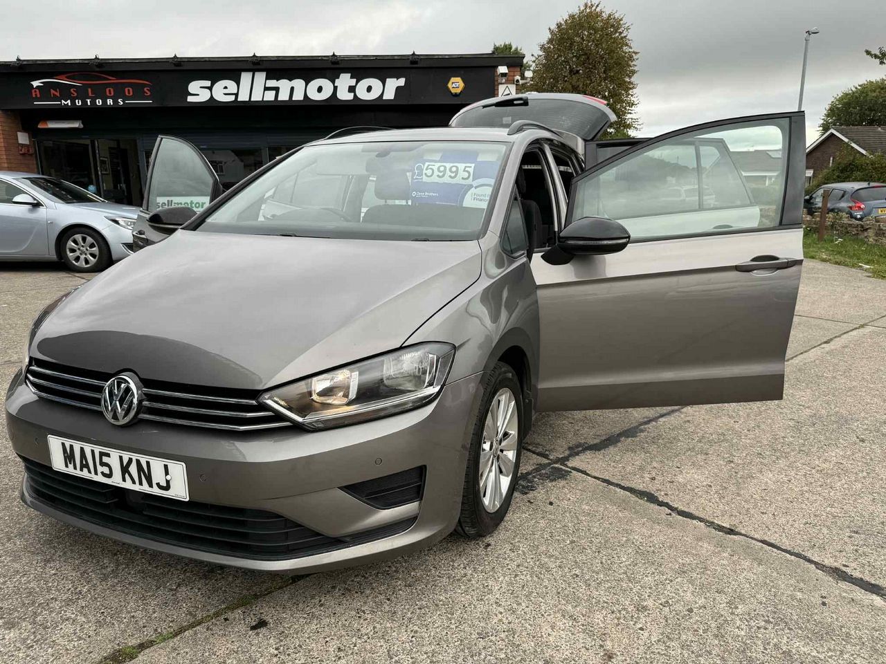 Volkswagen Golf SV 1.6 TDI BlueMotion Tech SE Euro 6 (s/s) 5dr - Picture 10 of 22