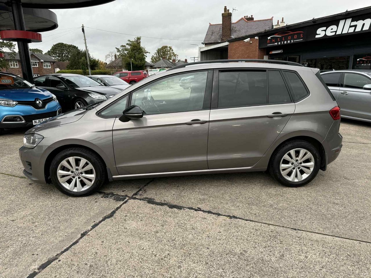 Volkswagen Golf SV 1.6 TDI BlueMotion Tech SE Euro 6 (s/s) 5dr - Picture 11 of 22