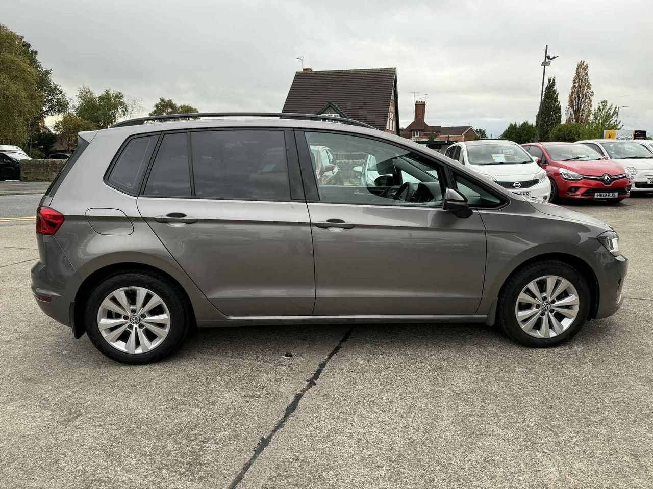 Volkswagen Golf SV 1.6 TDI BlueMotion Tech SE Euro 6 (s/s) 5dr - Picture 13 of 22