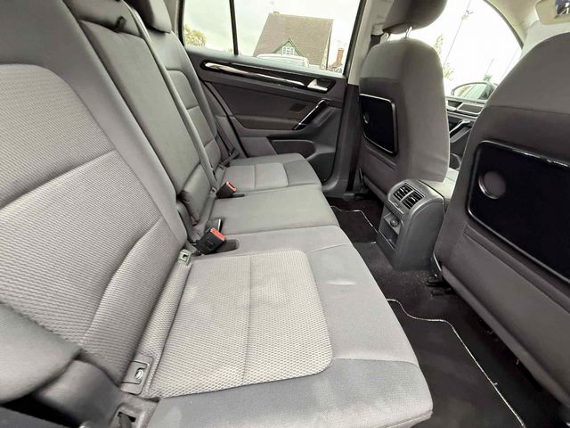 Volkswagen Golf SV 1.6 TDI BlueMotion Tech SE Euro 6 (s/s) 5dr (2015) - Picture 16