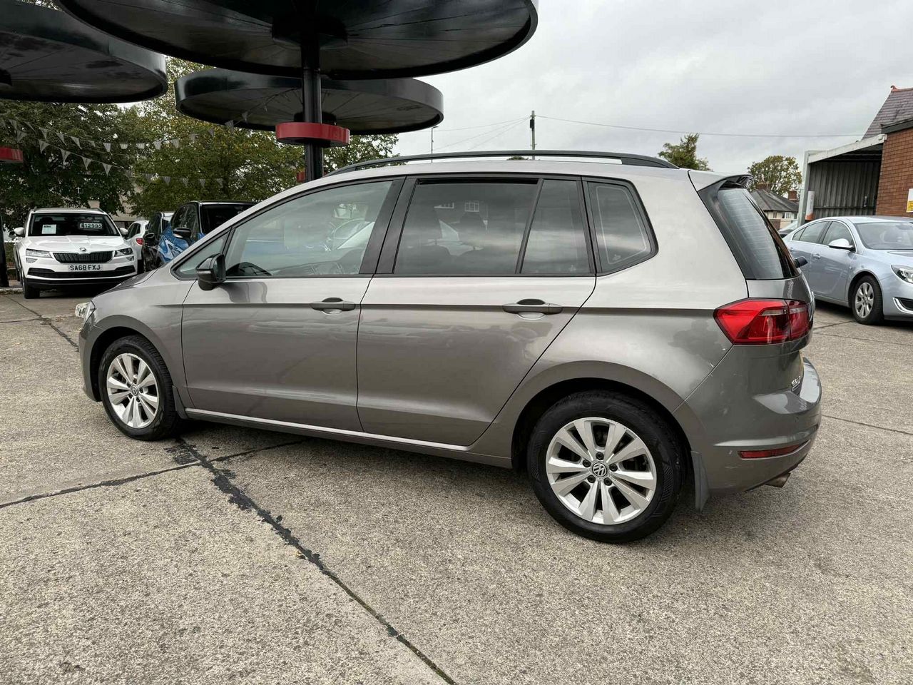 Volkswagen Golf SV 1.6 TDI BlueMotion Tech SE Euro 6 (s/s) 5dr - Picture 20 of 22