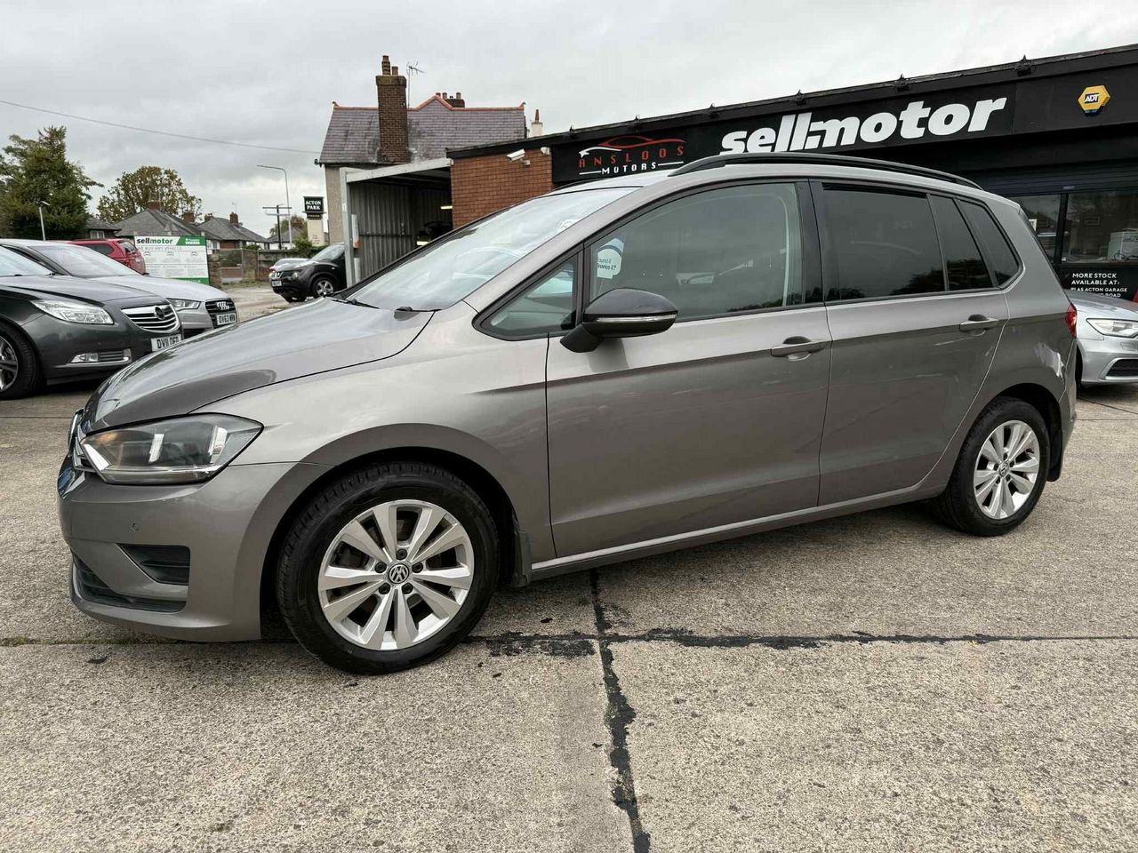 Volkswagen Golf SV 1.6 TDI BlueMotion Tech SE Euro 6 (s/s) 5dr - Picture 3 of 22