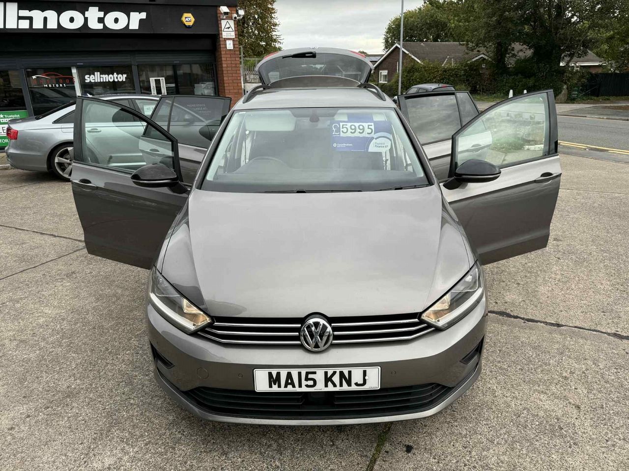 Volkswagen Golf SV 1.6 TDI BlueMotion Tech SE Euro 6 (s/s) 5dr - Picture 7 of 22