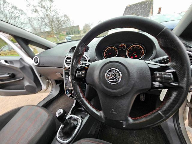 Vauxhall Corsa 1.4 16V SXi Euro 5 5dr (A/C) (2011) - Picture 15