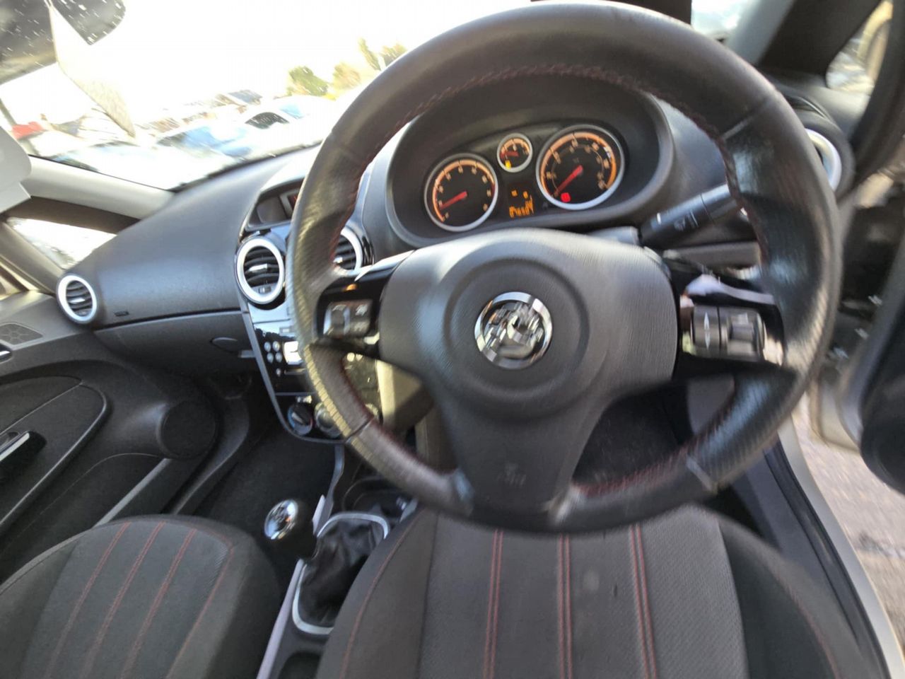 Vauxhall Corsa 1.4 16V SXi Euro 5 5dr (A/C) - Picture 10 of 17