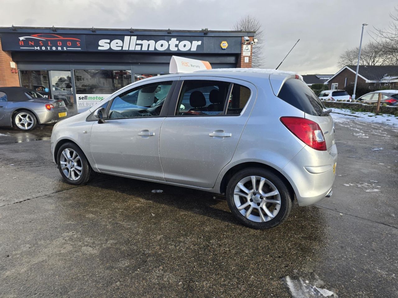 Vauxhall Corsa 1.4 16V SXi Euro 5 5dr (A/C) - Picture 12 of 17