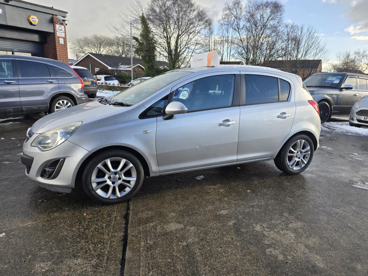Vauxhall Corsa 1.4 16V SXi Euro 5 5dr (A/C) - Picture 2 of 17