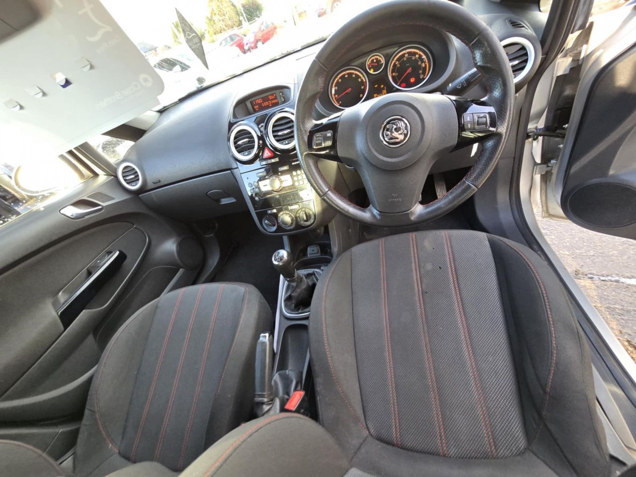 Vauxhall Corsa 1.4 16V SXi Euro 5 5dr (A/C) - Picture 5 of 17
