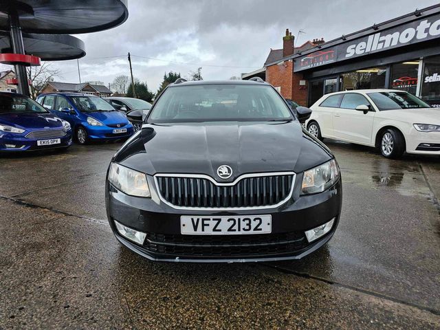 Skoda Octavia 1.6 TDI SE Euro 5 (s/s) 5dr (2014) - Picture 3